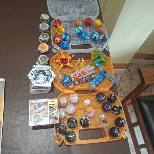 Huge bundle bakugan battle - huge,