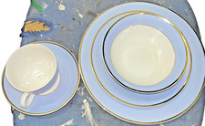 Doulton 2004 20-Piece Blue & Gold Dinner Service. Excellent Condition.