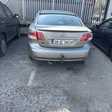 Toyota avensis saloon Swan Neck Towbar with lighting socket wiring + brackets