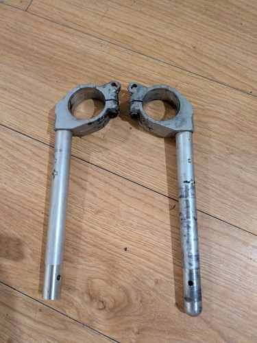 Hyosung gt125r handlebars clip - gt125r, handlebars/clip