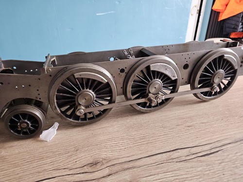 Live steam chassis jinty - live,