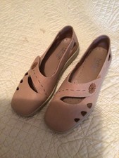 Great condition Hotter flat