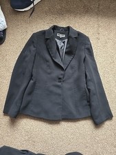 Designer: Elizabeth Emanuel