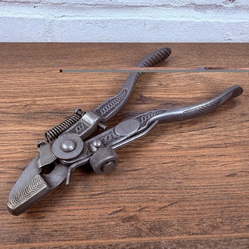 Vintage german saw - german, pliers