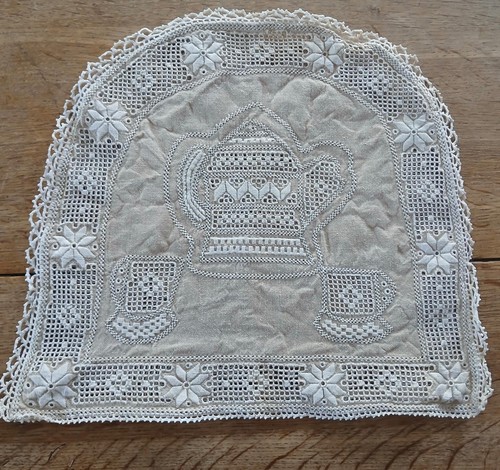 Pretty vintage cutwork - pretty,