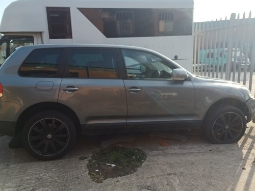 Volkswagen touareg breaking - volkswagen,
