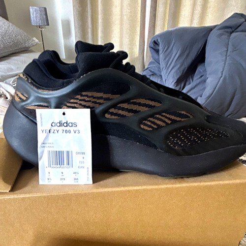 Adidas yeezy 700 clay - adidas,