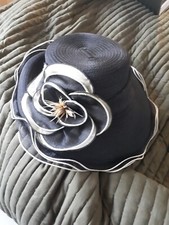 SUZANNE BETTLEY BLACK & CREAM