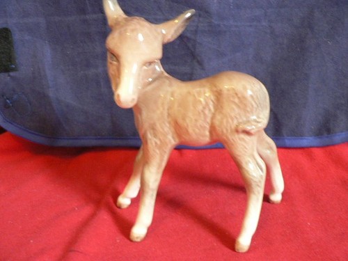 Beswick donkey foal num 950 - beswick,