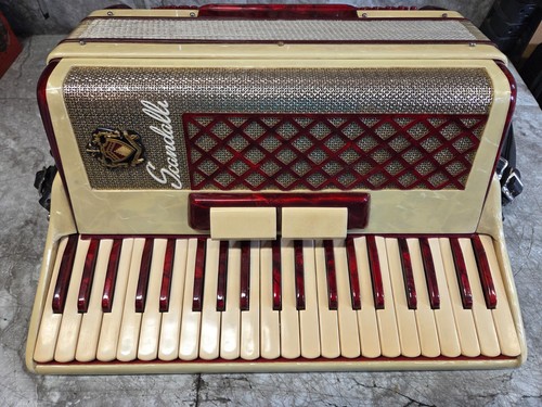 Scandalli keyboard 2 4 - 16",