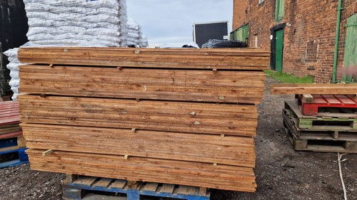 Feather edge boards - edge,