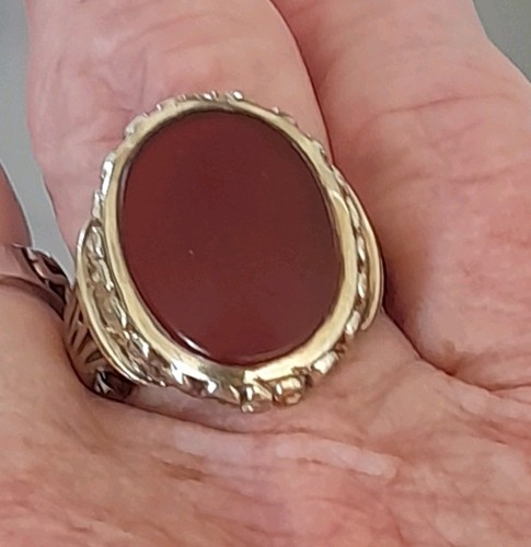 Vintage large 9ct gold - large,
