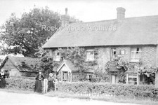 Oyh-90 Jubilee Cottages, Ansty, Haywards Heath, Sussex. Photo