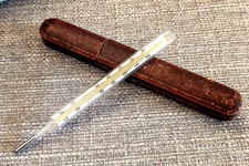 ANTIQUE FENNE FRENCH POCKET THERMOMETER LEATHER CASE c.1900 (A.F.)