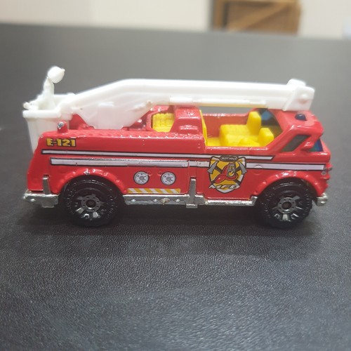 Matchbox bucket fire truck - bucket,