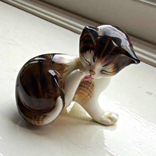Royal doulton hn2530 - doulton, cat