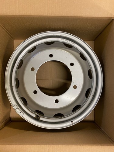 Man tge wheel - 17",