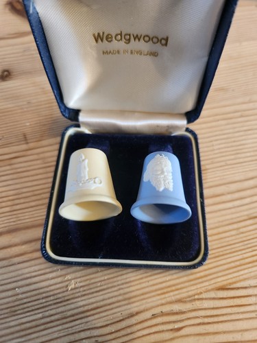 Wedgwood christmas thimbles - wedgwood,