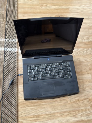 Alienware m15x m640 8gb 1tb - alienware, i7