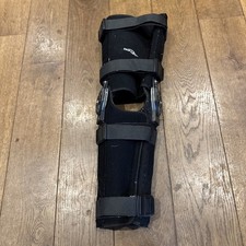 2x. Donjoy Hinged Knee Braces  - Open Kneecap Stabilizer - Post Op Knee Support