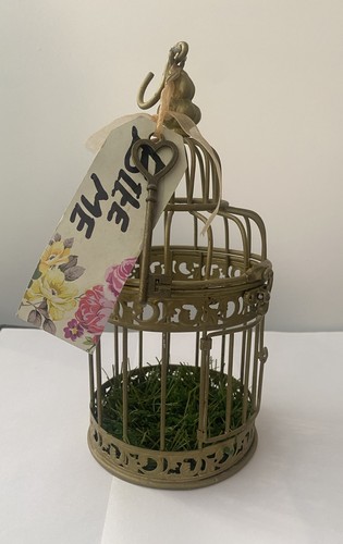 Vintage style gold tone metal - style,