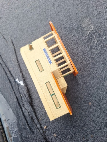 Hornby dublo metal signal box - metal,
