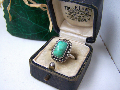Gorgeous vintage old solid - gorgeous,