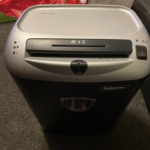 Fellowes paper shredder - fellowes,