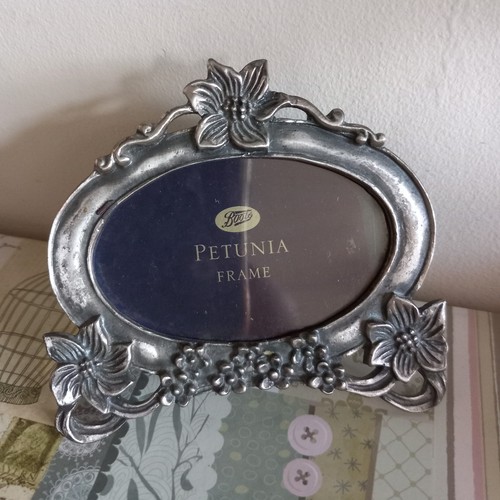 Little oval pitcure frame - oval,