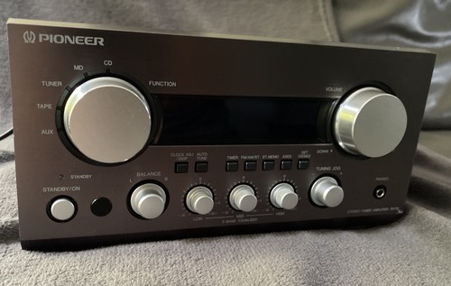 Pioneer stereo tuner - sx-r9,