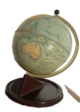 VINTAGE 1950s CHAD VALLEY 7 INCH ROTATING TIN GLOBE