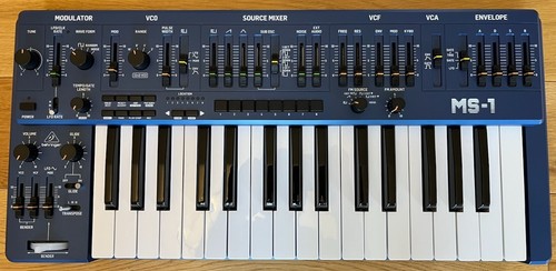 Behringer 32 keys - 32,