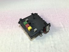 VAUXHALL VECTRA C SIGNUM 02-09 REAR FUSE BOX WITH RELAYS IN BOOT 13205774