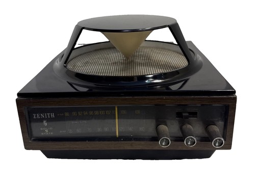 Vintage 1970s zenith - zenith, circle