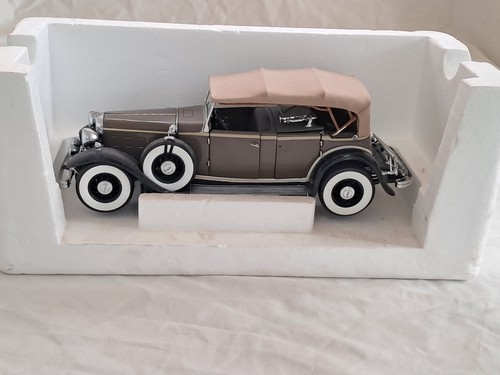 Lincoln large diecast model - lincoln,