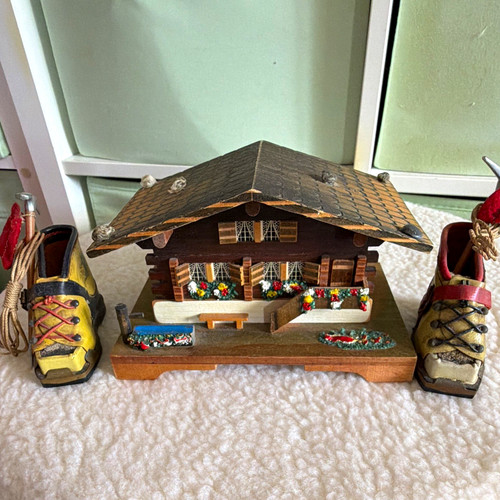 Wooden chalet hand - wooden, painted