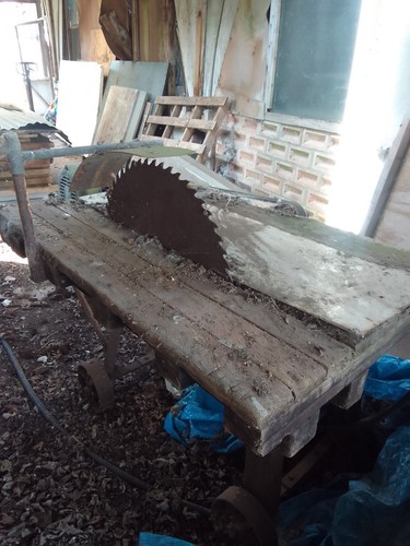 Vintage saw bench with - saw, 3