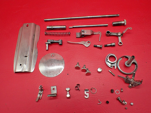 Vintage 1950 singer - 66, sewing