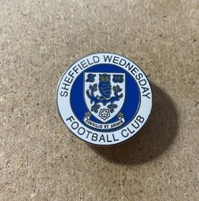 SHEFFIELD WEDNESDAY RARE ENAMEL FOOTBALL SUPPORTERS BADGE in WHITE