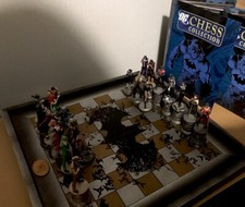 DC Batman Eaglemoss Chess Set 23 Pieces, With Boxes And Magazines And Board