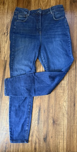Women blue next hypercurve - next,