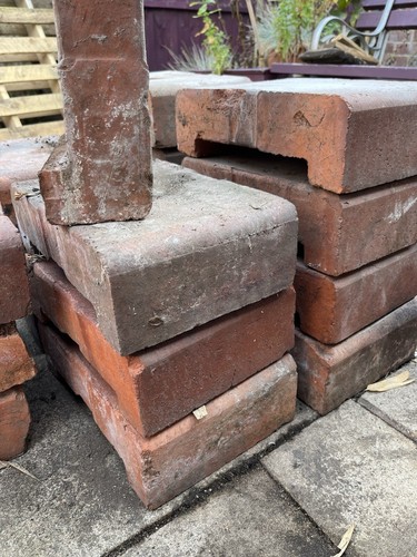 Reclaimed red brick coping - red,