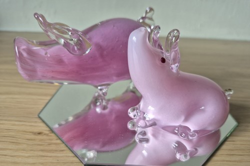 Gorgeous pink glass - glass, pigs