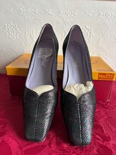 Ladies Van Dal Size 4.5  Black