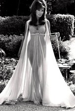 Raquel welch glossy photo - raquel,