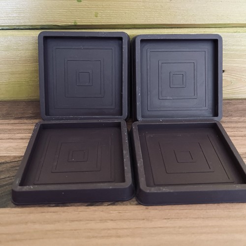 Square brown rubber non slip - square,