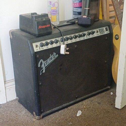 Fender valve hybrid - roc, pro
