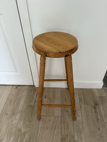 Traditional pine wooden bar - traditional,