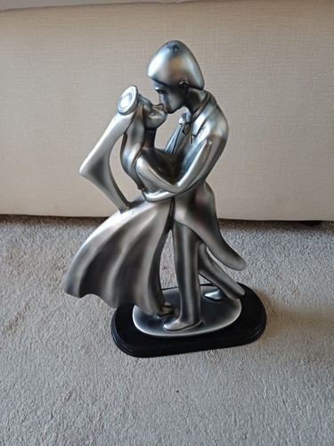 Leonardo collection kissing - leonardo,