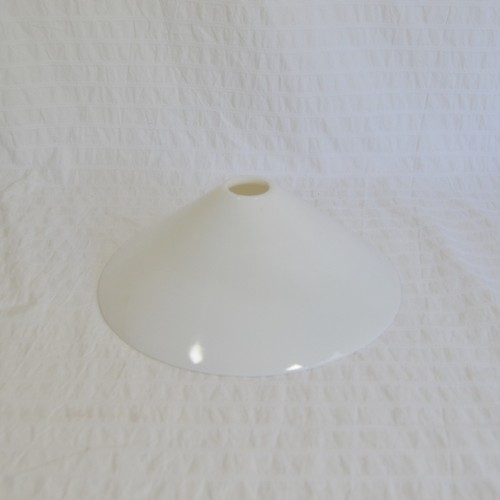 Vintage white glass coolie - white,